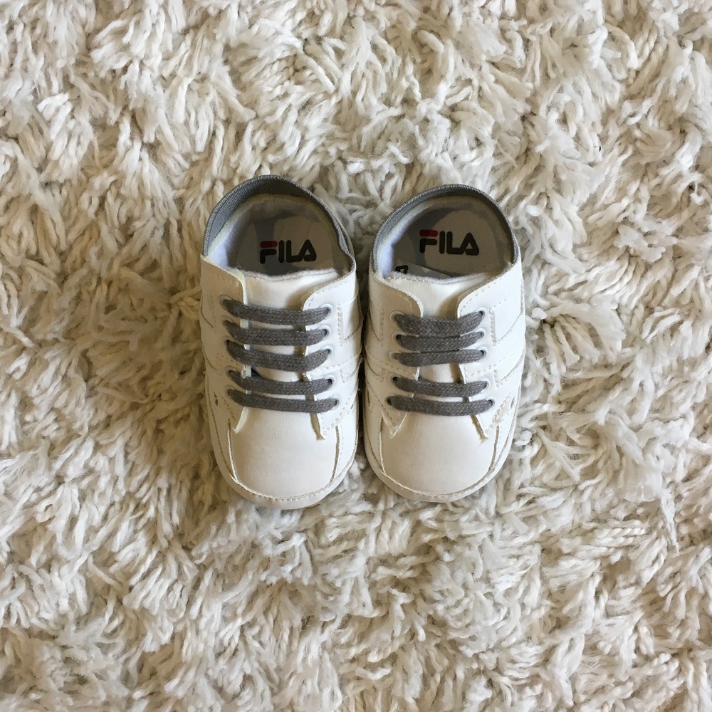 ✨BABY FILA SHOES